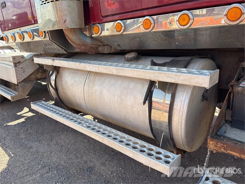 Western Star 4900 6x4 T/A Sleeper Truck Tractor (Inoperable) Dragbilar