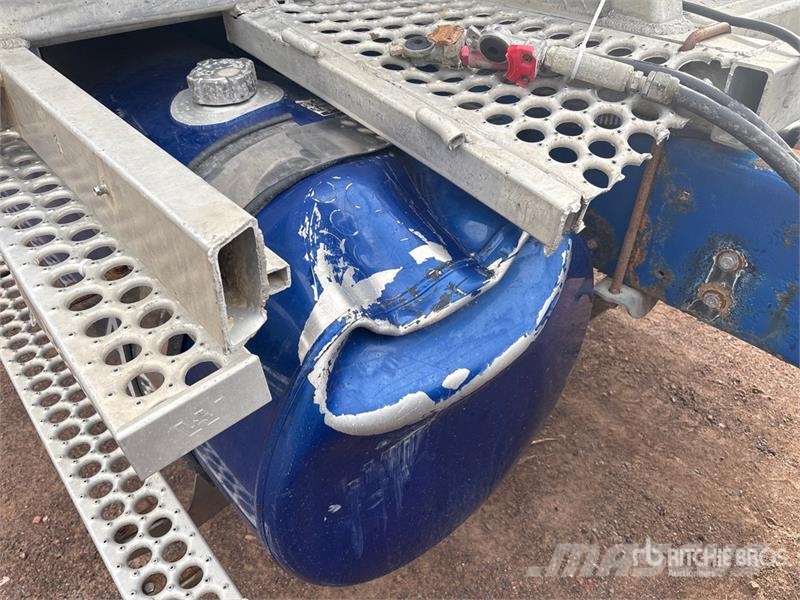 Western Star 4900 6x4 T/A Sleeper Truck Tractor (Inoperable) Влекачи