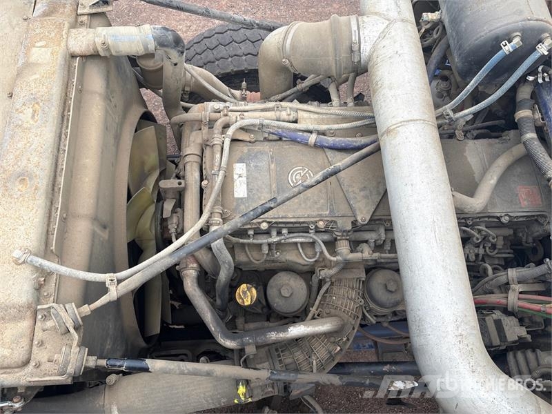 Western Star 4900 6x4 T/A Sleeper Truck Tractor (Inoperable) Влекачи