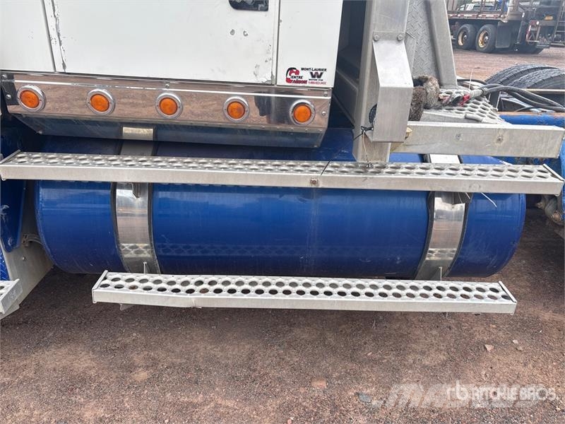 Western Star 4900 6x4 T/A Sleeper Truck Tractor (Inoperable) Влекачи