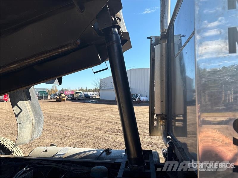 Western Star 4900 6x4 T/A Dump Truck Damperli kamyonlar