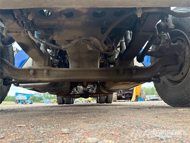 Western Star 4900 6x4 T/A Sleeper Truck Tractor (Inoperable) Влекачи