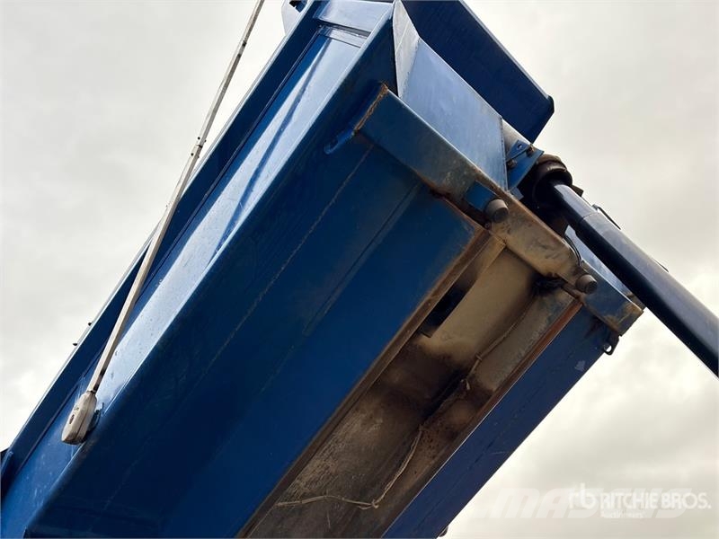 Western Star 4900 8x4 Twin-Steer T/A Dump Truck Kiperi kamioni