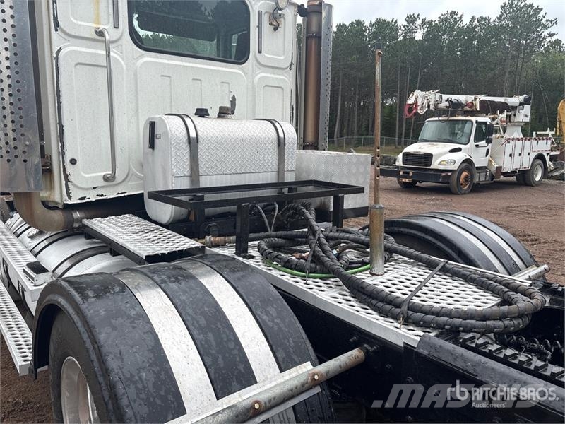 Western Star 4900 8x4 Tri/A Day Cab Truck Tractor Tractores (camiões)