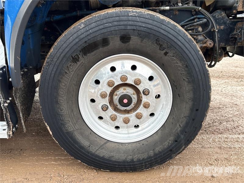 Western Star 4900 8x4 Twin-Steer T/A Dump Truck Kiperi kamioni