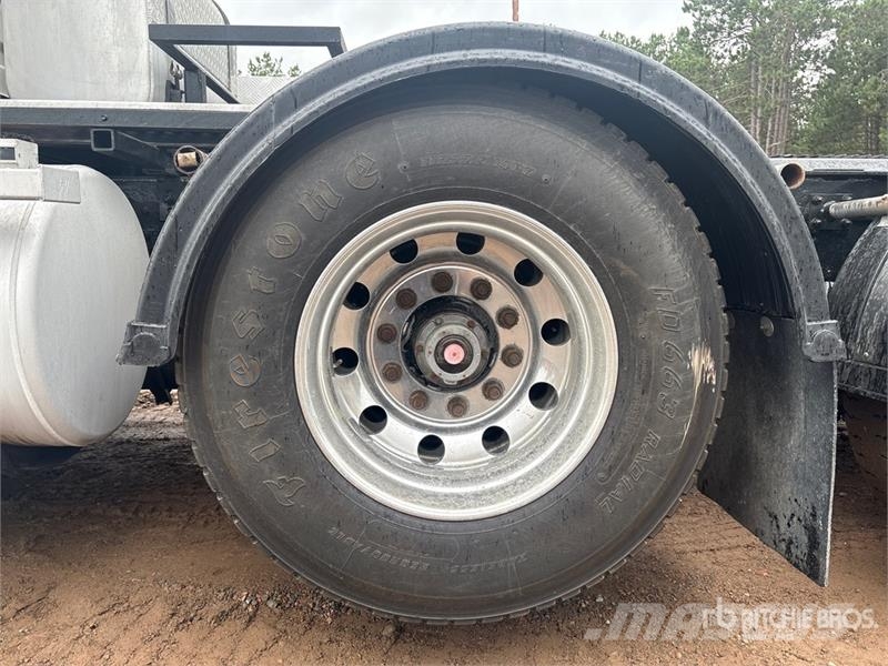 Western Star 4900 8x4 Tri/A Day Cab Truck Tractor Tractores (camiões)