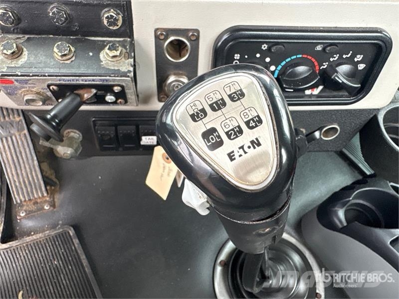 Western Star 4900 8x4 Tri/A Day Cab Truck Tractor Tractores (camiões)