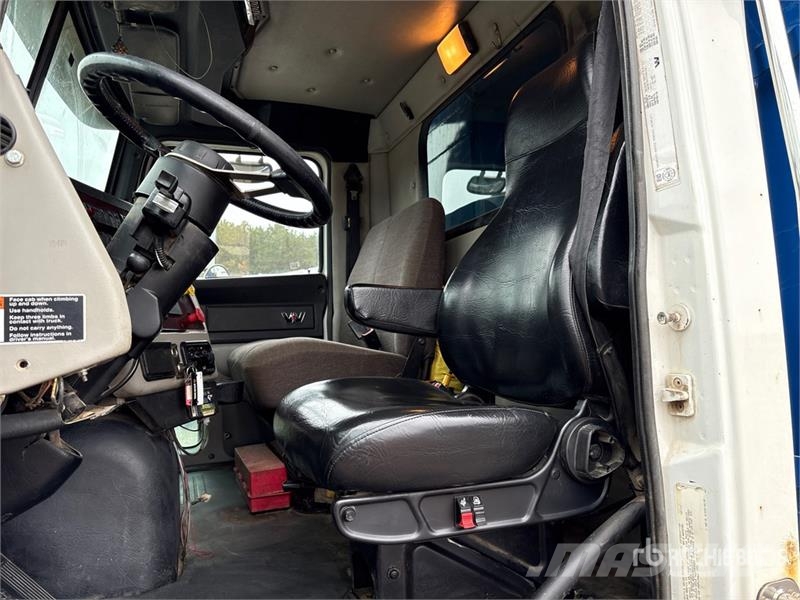 Western Star 4900 8x4 Twin-Steer T/A Dump Truck Грузовики-Самосвалы