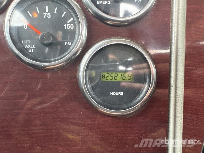 Western Star 4900 8x4 Tri/A Day Cab Truck Tractor Tractores (camiões)