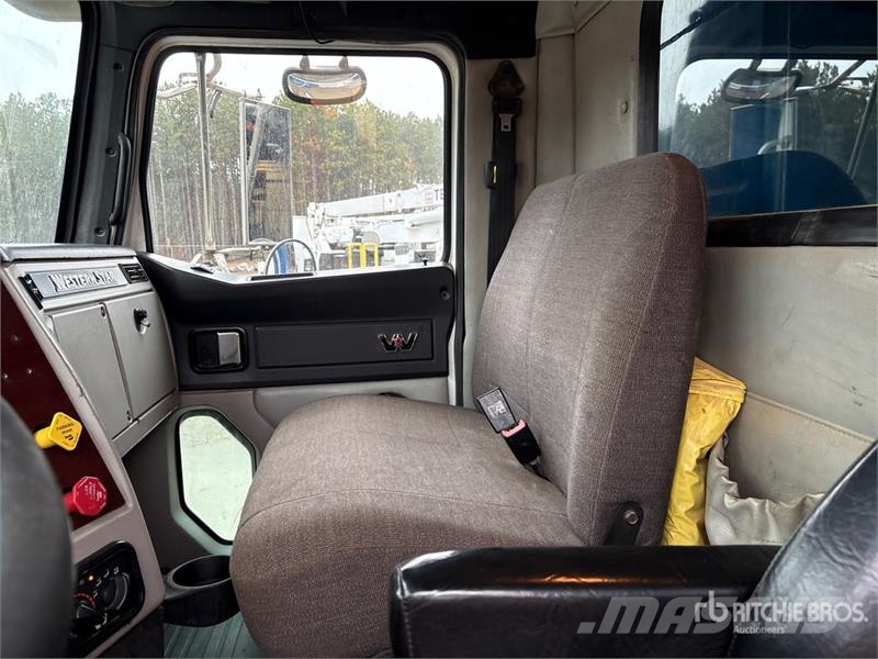 Western Star 4900 8x4 Twin-Steer T/A Dump Truck Грузовики-Самосвалы
