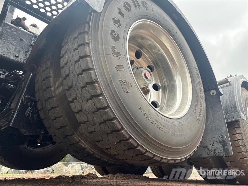 Western Star 4900 8x4 Tri/A Day Cab Truck Tractor Tractores (camiões)