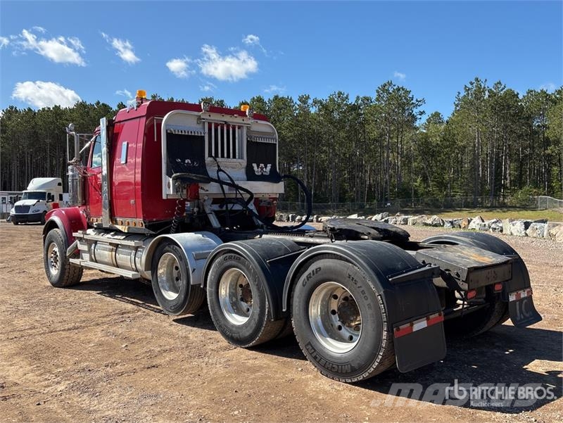 Western Star 4900FA 8x4 Tri/A Sleeper Truck Tractor Trekkers
