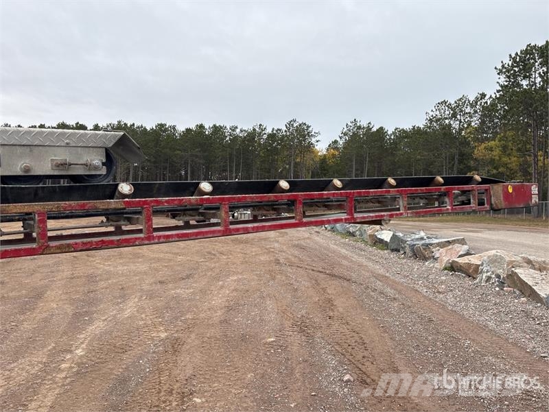 Western Star Stone Slinger Ultra 20 on  Western Star 4800TS 8x4 ماكينات الحصاة والخرسانة