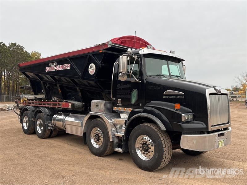 Western Star Stone Slinger Ultra 20 on  Western Star 4800TS 8x4 Betonikivikoneet