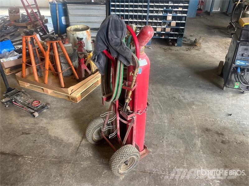 1/4 in Acetylene Lines, Assorted Valves. Straps 其他組件