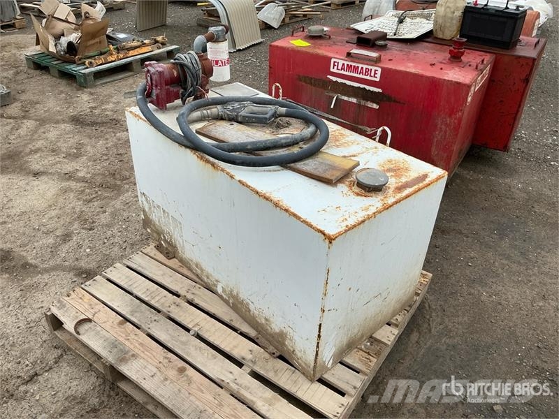  100 gal Steel Fuel Tank Fuel and additive tanks