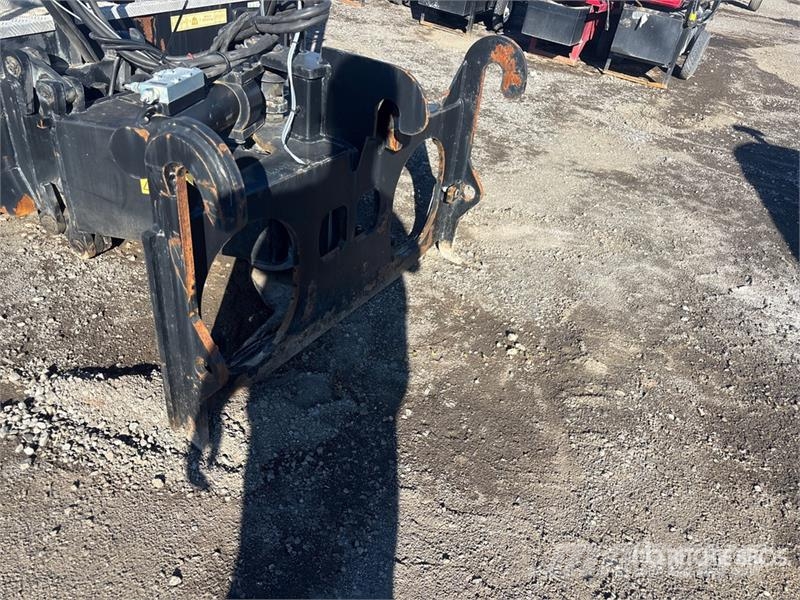 100 in x 43 in Personnel Basket Used Personnel lifts and access elevators