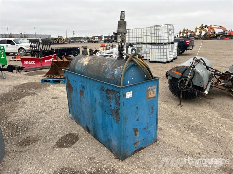 1000 L Oil Tank Fuel and additive tanks