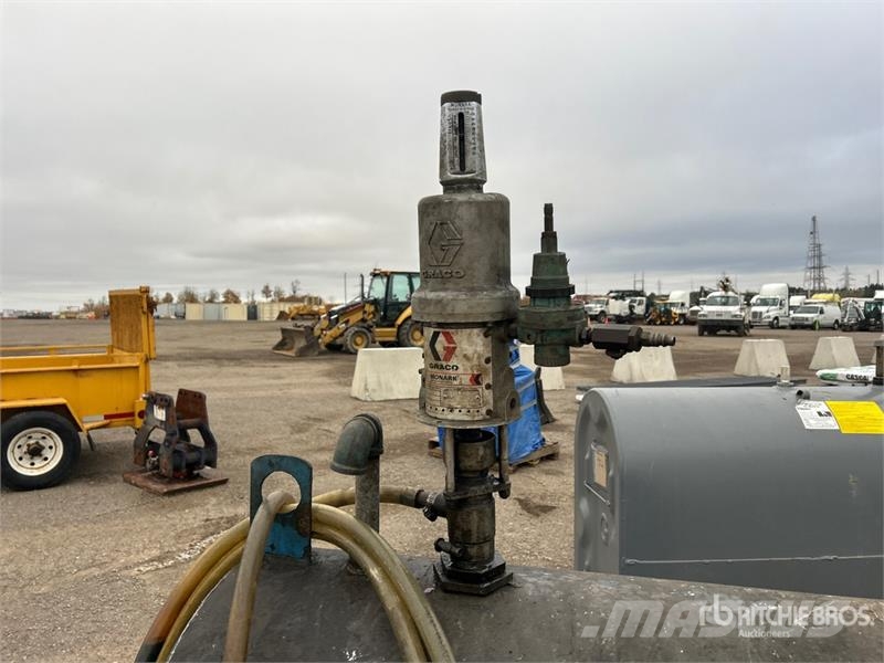 1000 L Oil Tank Fuel and additive tanks