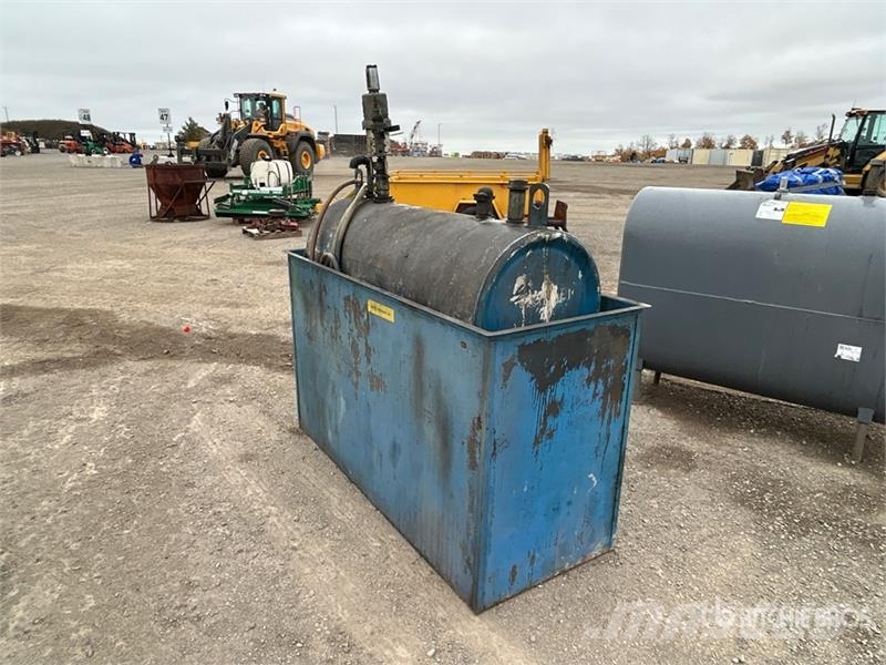  1000 L Oil Tank Fuel and additive tanks