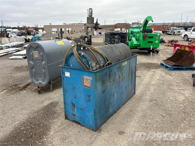  1000 L Oil Tank Fuel and additive tanks