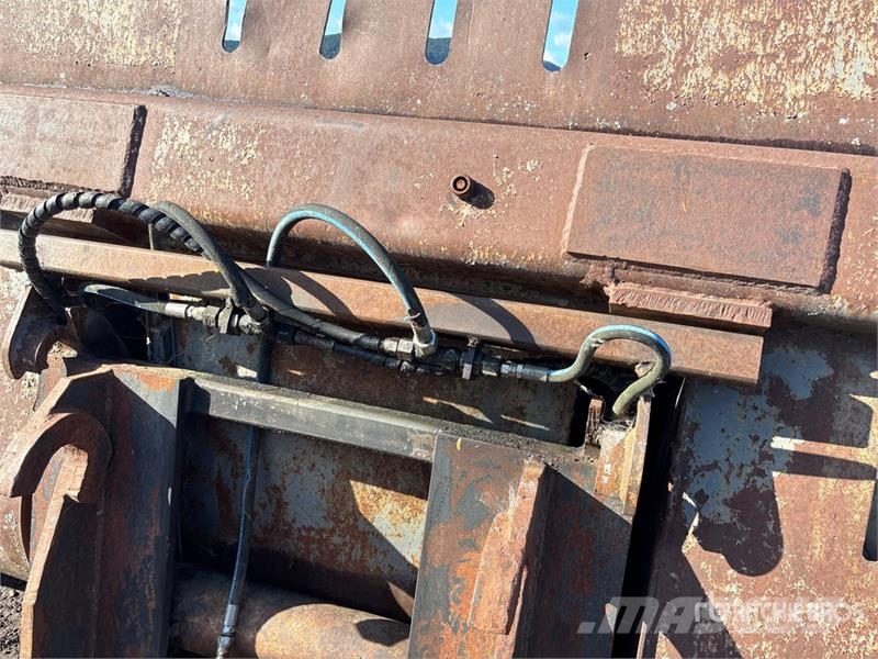 104 in Q/C High Dump Wheel Loader Bucket 挖斗