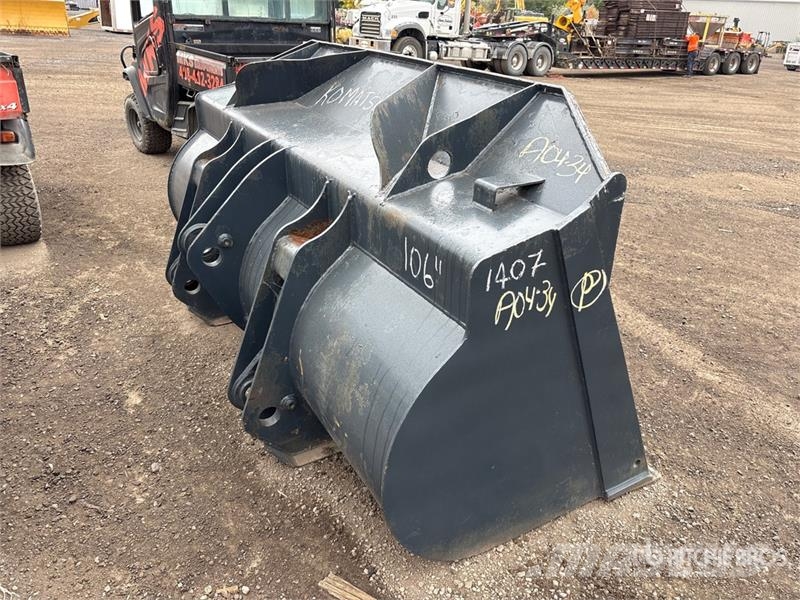  106 in Cleanup Wheel Loader Bucket - Fits Komatsu  دلاء