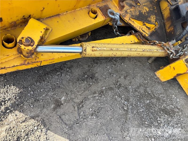  11 ft 2 Way Q/C Snow Pusher Snow blades and plows