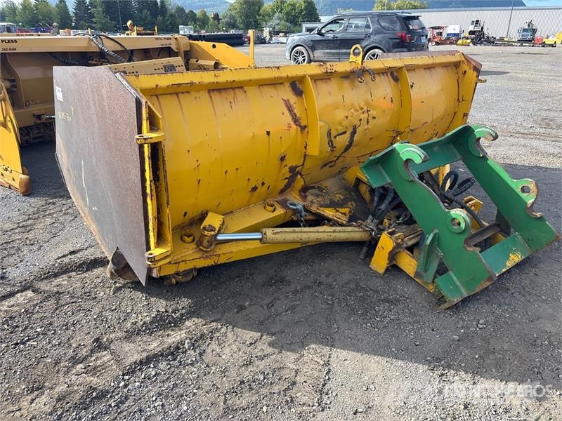  11 ft 2 Way Q/C Snow Pusher Snow blades and plows