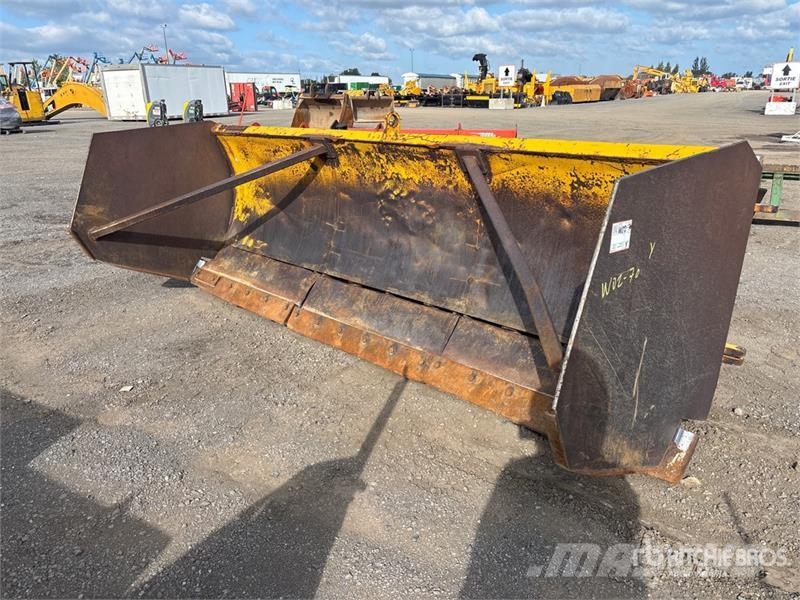  11 ft 2 Way Q/C Snow Pusher Snow blades and plows
