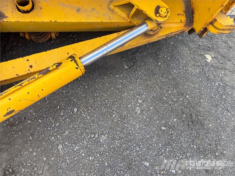  11 ft 2 Way Q/C Snow Pusher Snow blades and plows