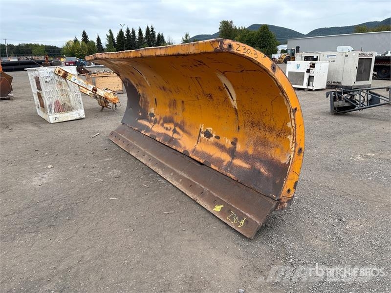  12 ft Hydraulic Reversing Snow Pusher - Fits Wheel Lumiaurat