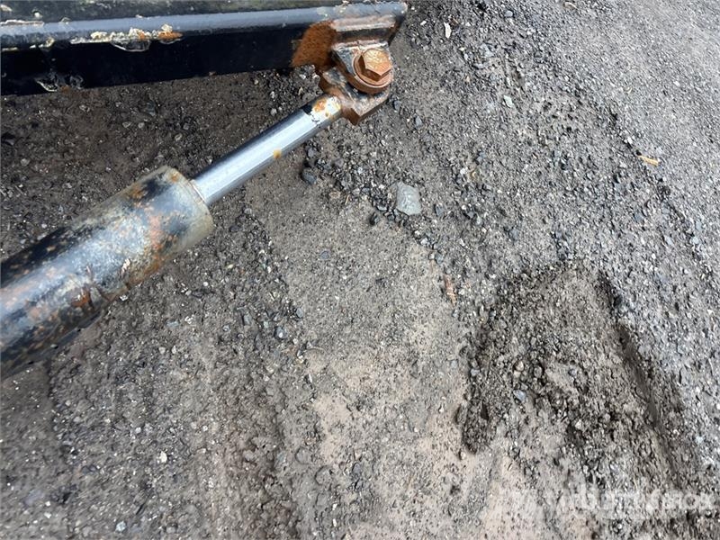 12 ft Hydraulic Reversing Snow Plow Sneskovle og -plove