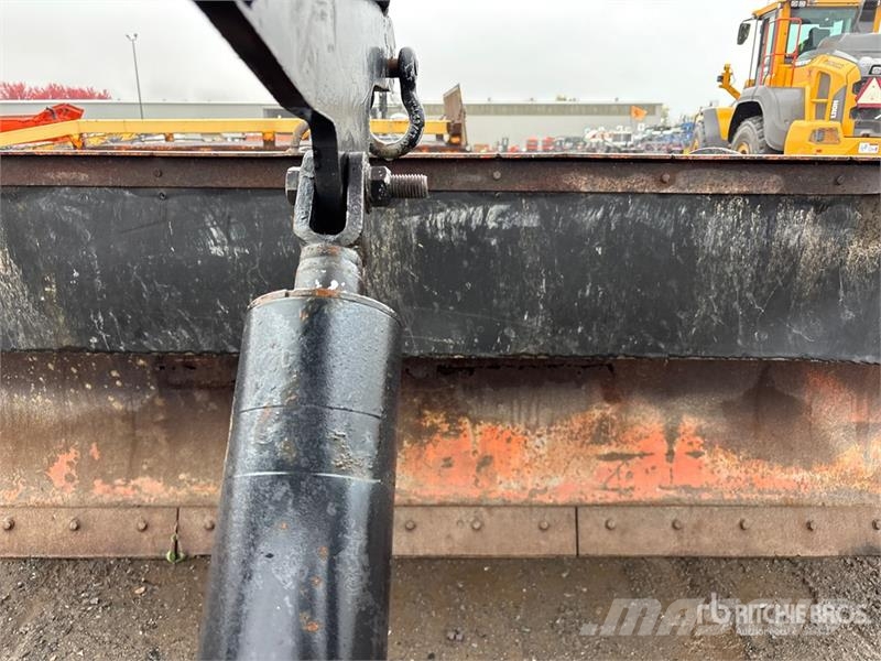 12 ft Hydraulic Reversing Snow Plow Sneskovle og -plove