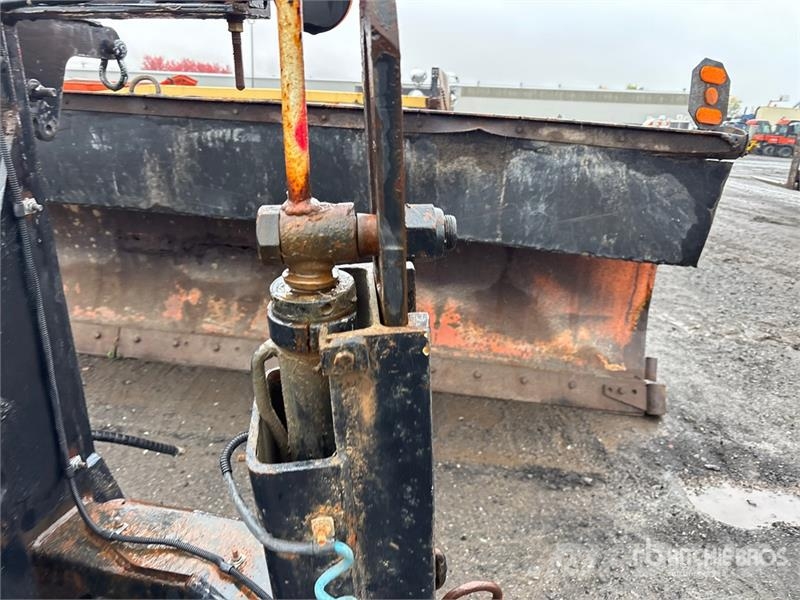 12 ft Hydraulic Reversing Snow Plow Sneskovle og -plove