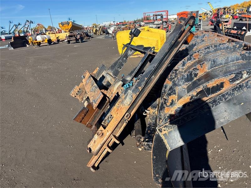 12 ft Hydraulic Reversing Snow Plow - Fits Truck Snøploger- og skjær
