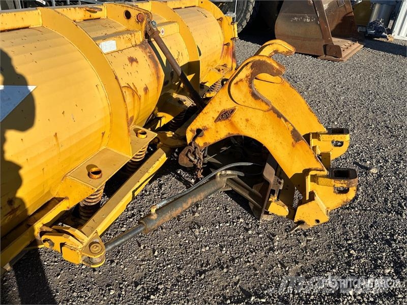  12 ft Snow Plow حراثات ونصول الجليد