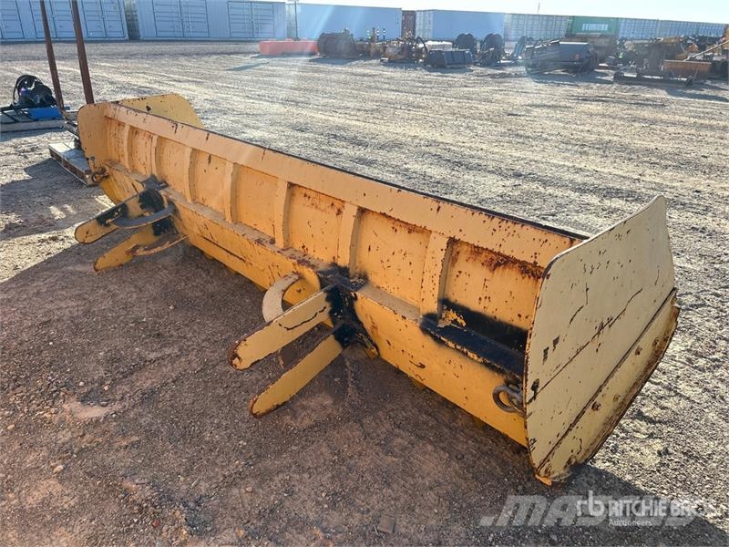  12 ft Snow Pusher Chasse neige