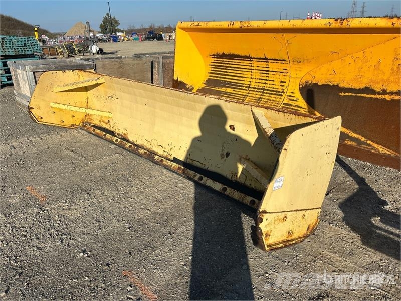  12 ft Snow Pusher Chasse neige