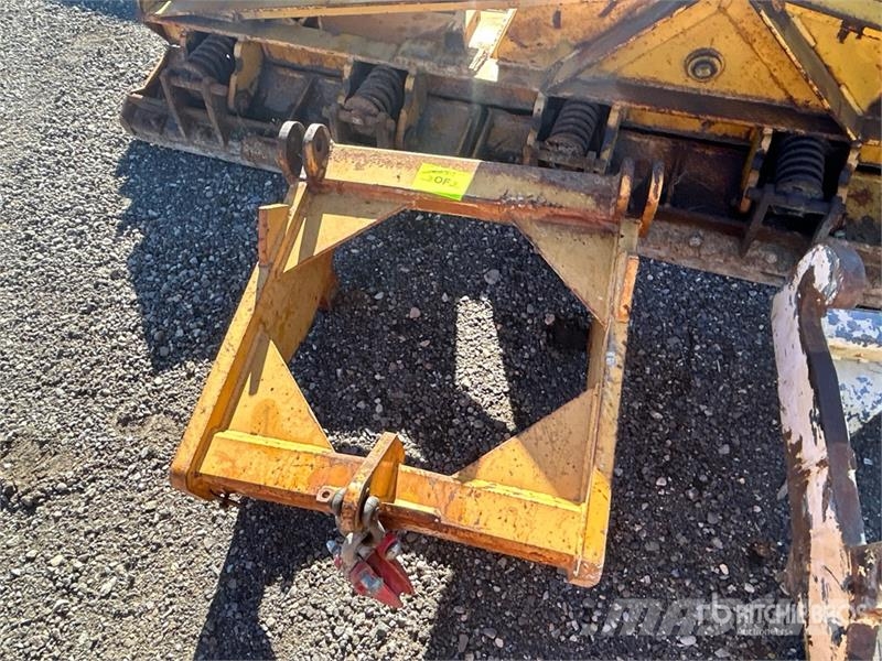 12 ft Snow Pusher - Fits Backhoe Loader Снігоочищувальні ножі та плуги