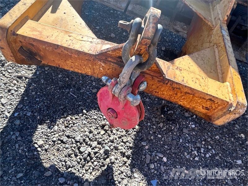12 ft Snow Pusher - Fits Backhoe Loader Снігоочищувальні ножі та плуги