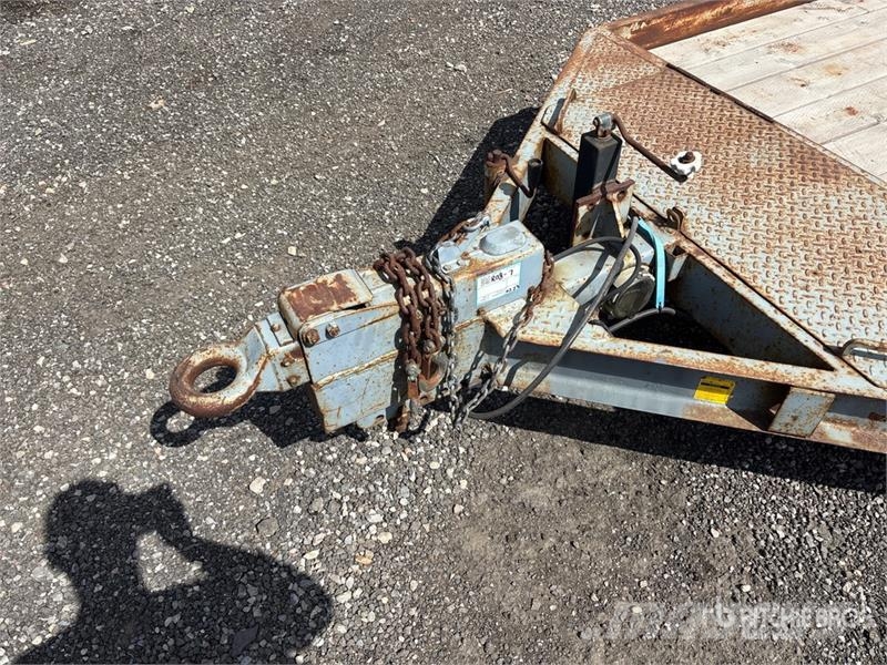 12 ft T/A Equipment Trailer Remolques para transporte de vehículos