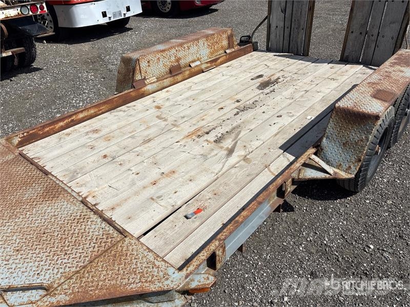 12 ft T/A Equipment Trailer Remolques para transporte de vehículos