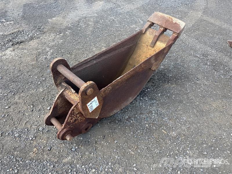  12 in Backhoe Loader Bucket Godet