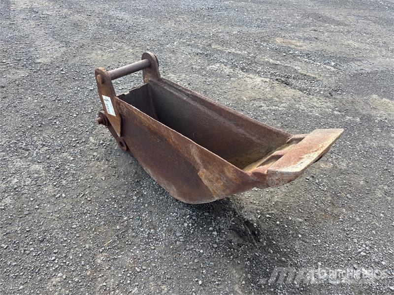  12 in Backhoe Loader Bucket Godet