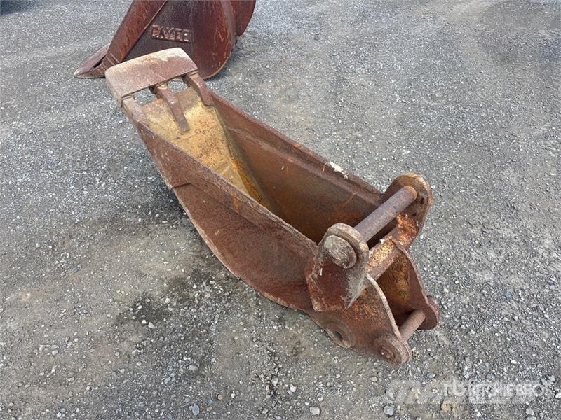  12 in Backhoe Loader Bucket Godet