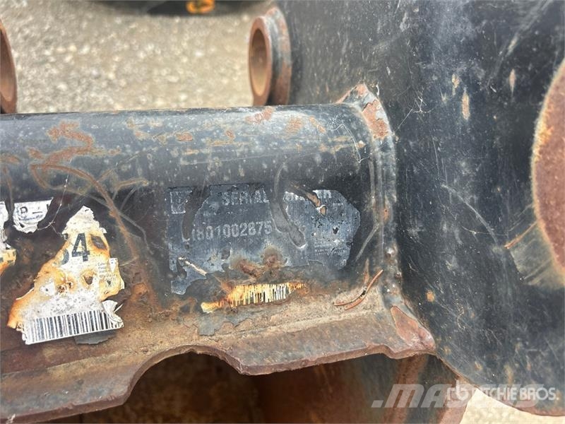  12 in Backhoe Loader Bucket - Fits Cat 420 挖斗