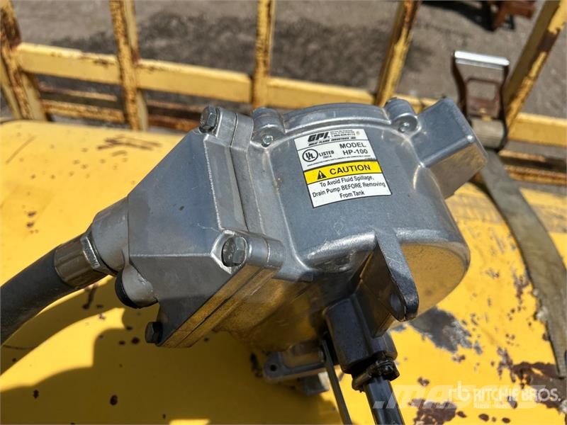  1360 L Fuel Tank Fuel and additive tanks
