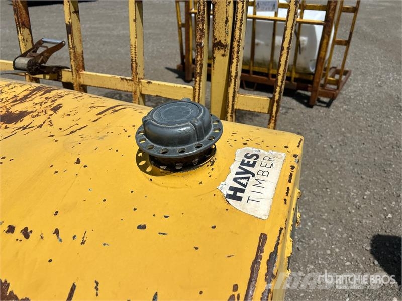  1360 L Fuel Tank Fuel and additive tanks