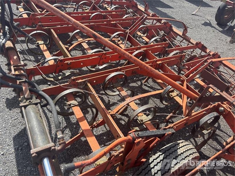 14 ft Cultivator Kultivátory